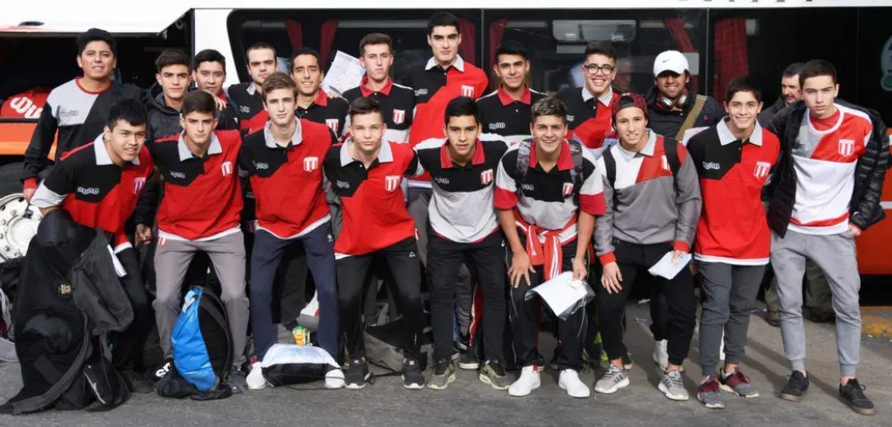 Estudiantes tuvo un buen debut en suelo chubutense.