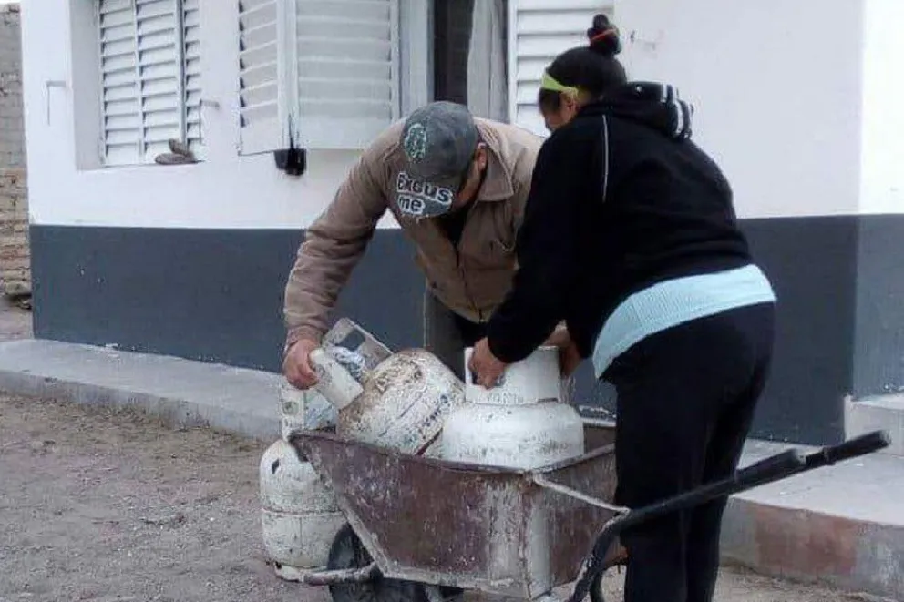 Comienza el reparto de garrafas del Plan Calor Gas