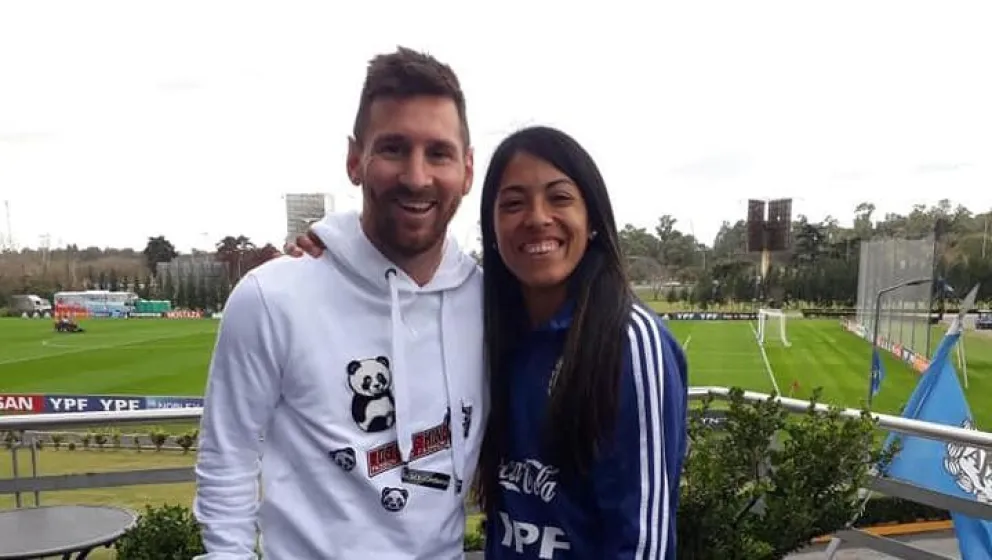 Miriam y Messi. un gran encuentro en Ezeiza.