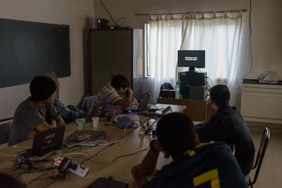 El programa está orientado a estudiantes del Ciclo Básico de las Escuelas Técnicas, Ciclo Orientado de las ESRN, y Ciclo Básico y Ciclo Orientado de las Escuelas de Gestión Social. Foto: ilustrativa Marcelo Martínez.