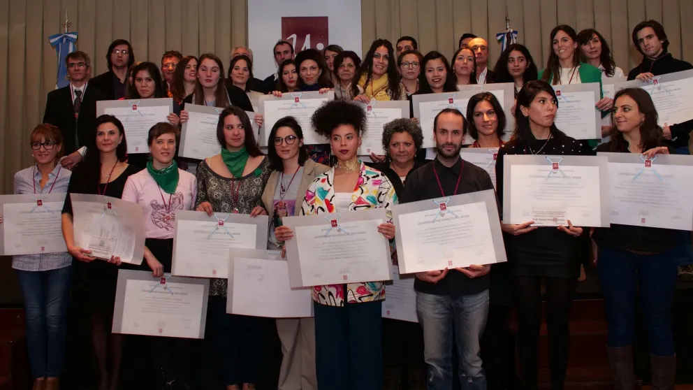 La UNRN otorgó 37 títulos en un emotivo acto
