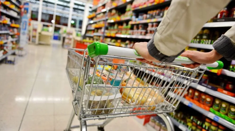 No se podrán exhibir golosinas en líneas de caja de supermercados