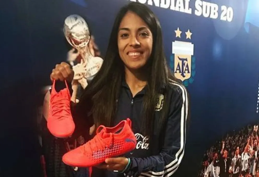 Myriam Mayorga sortea sus botines en las redes sociales