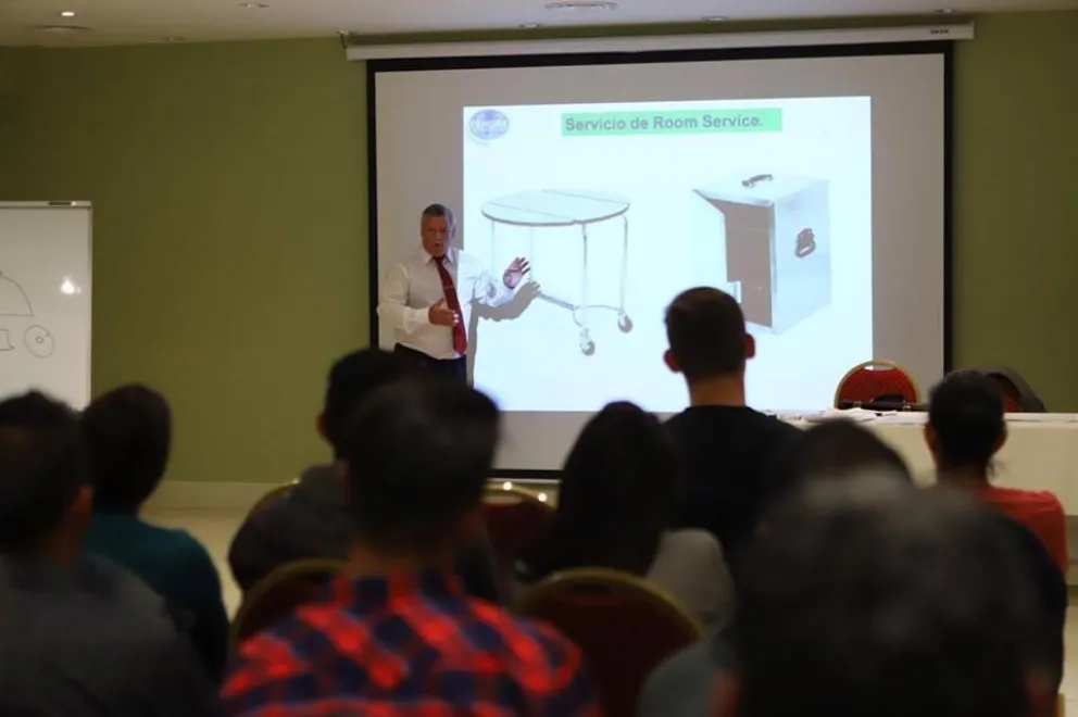 Eficiencia energética,  primeros auxilios y seguridad e higiene, capacitaciones de junio