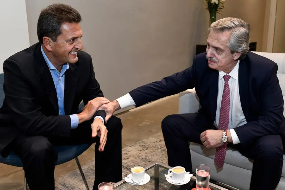 Alberto Fernández y Sergio Massa anunciaron el frente Todos