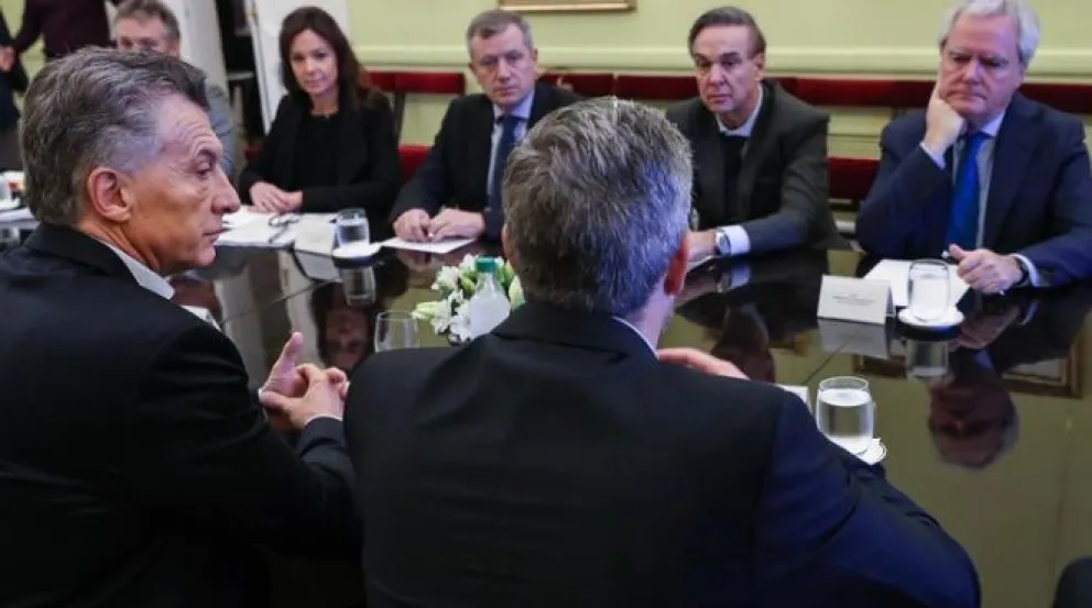 Pichetto se sumó a la reunión de gabinete que encabeza Macri