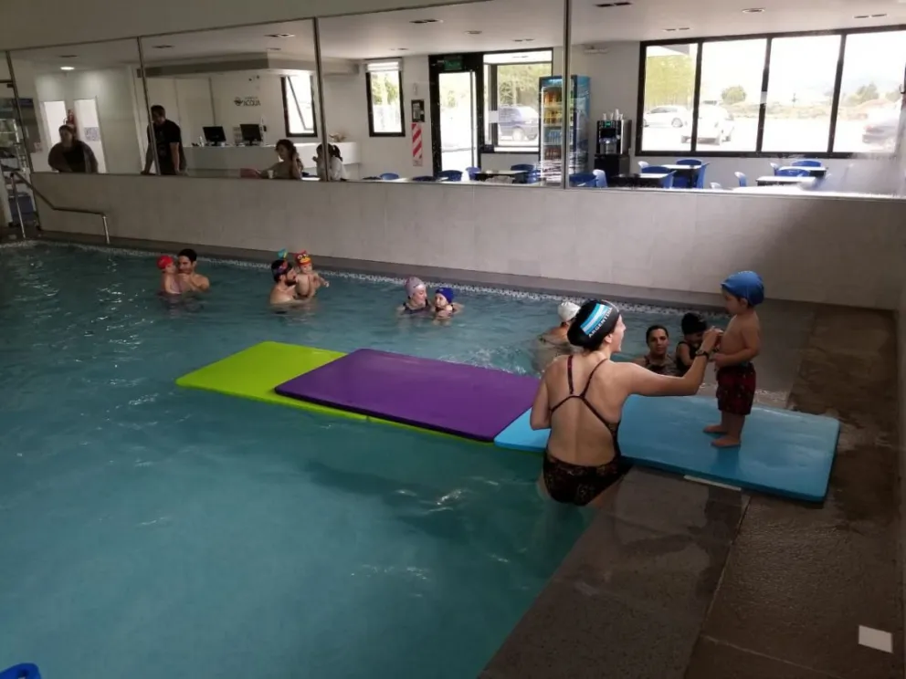 Bebés al agua: los más pequeños son los principales fanáticos de la natación