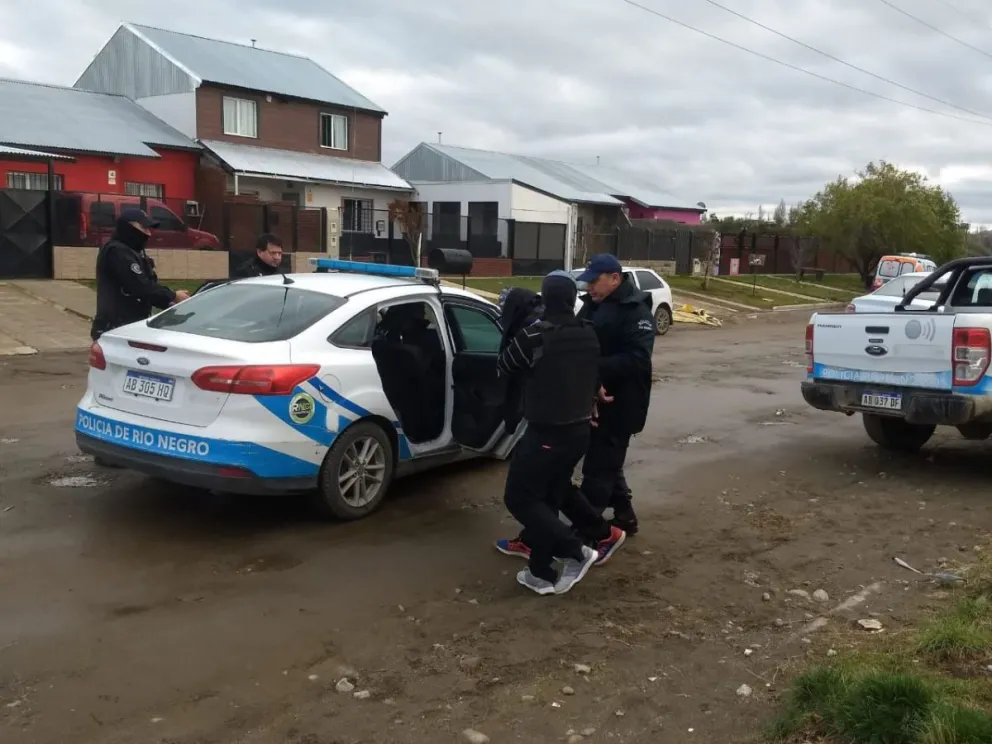 Detuvieron a un joven que habría robado 20 mil pesos de una aseguradora