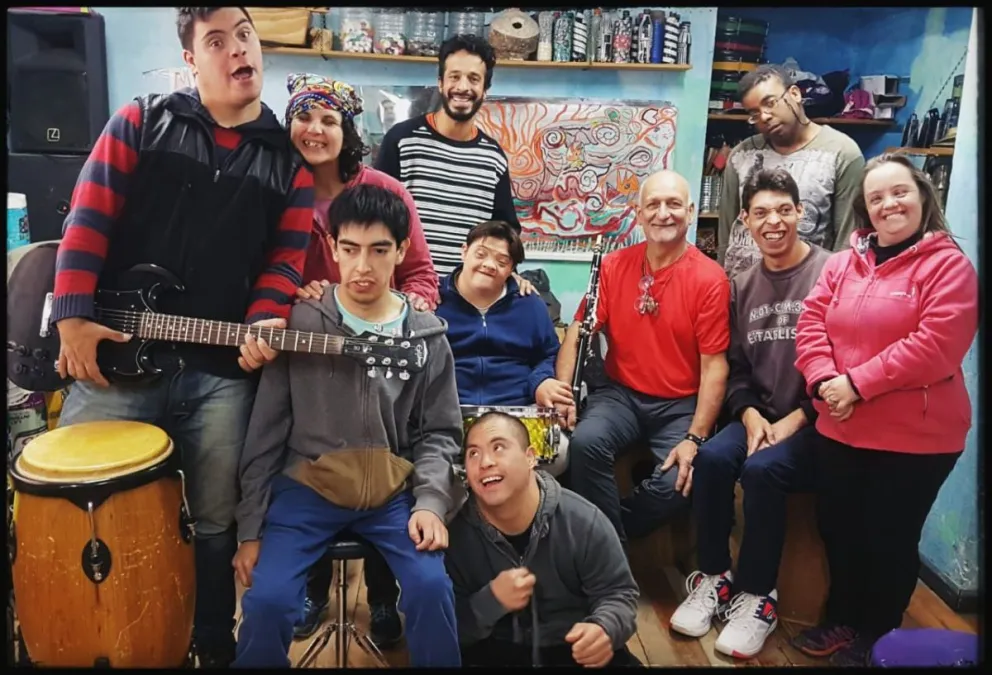 Los Guardianes de Cre-Arte se presentan este jueves en vivo