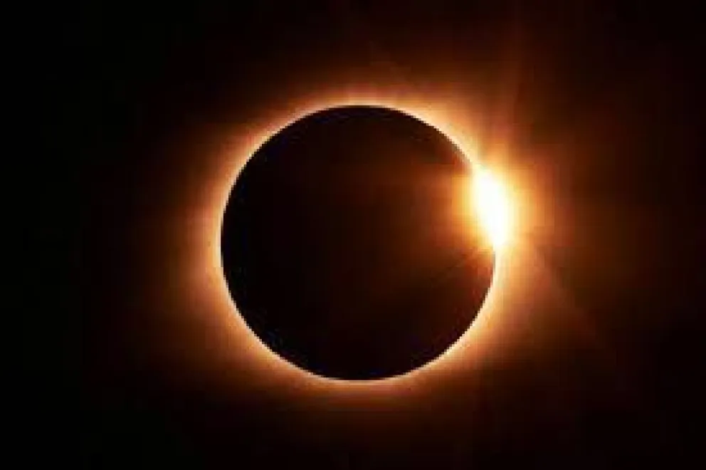 ¿Cómo observar el próximo eclipse de sol?