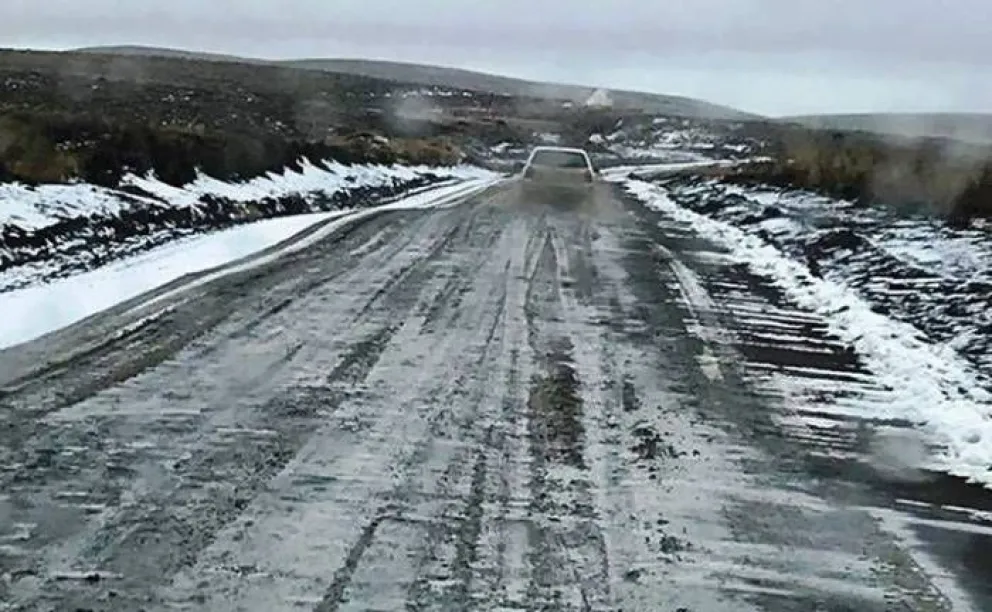 Hielo y barro: El estado de las rutas de la región