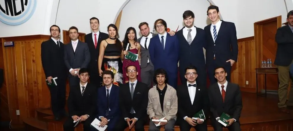 Ingenieros del Balseiro recibieron sus diplomas