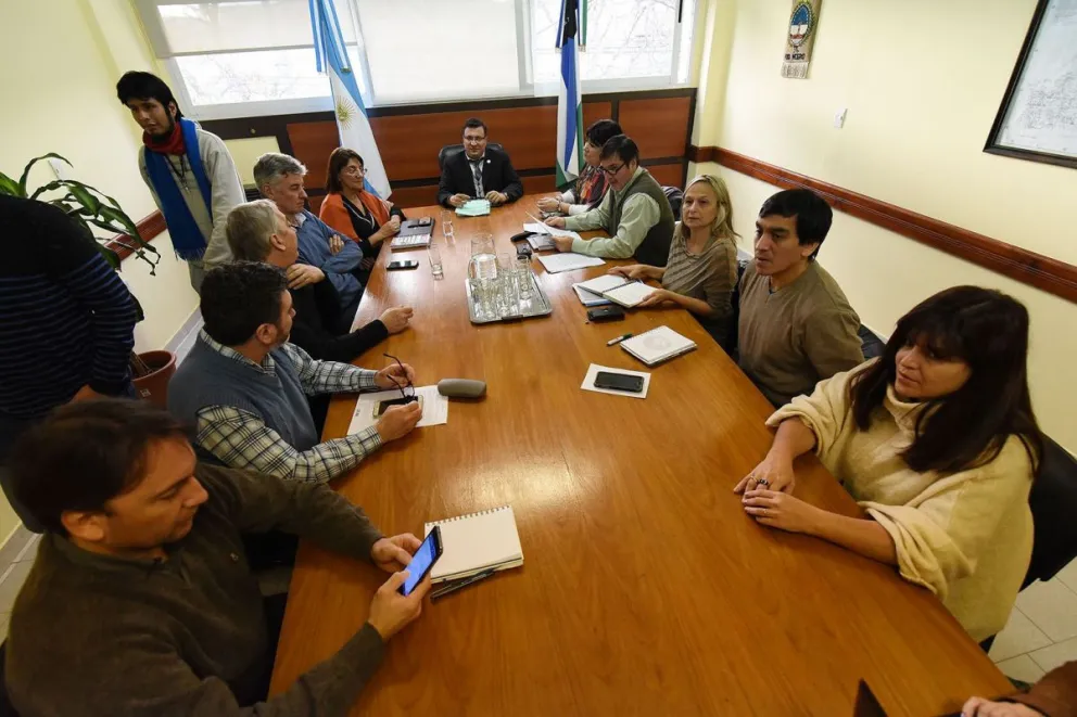 El Gobierno propuso aumento del 7,5% en tres tramos y los gremios lo consideran insuficiente