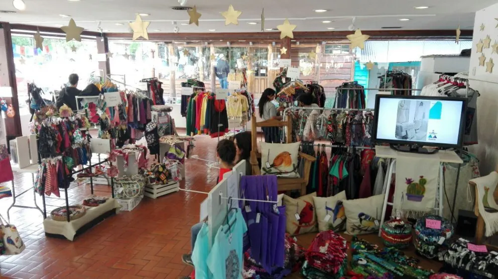 50 emprendedoras textiles exponen sus productos