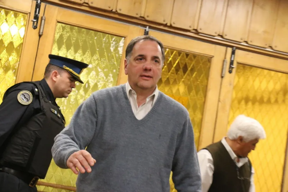 Cascón bajó su candidatura a senador