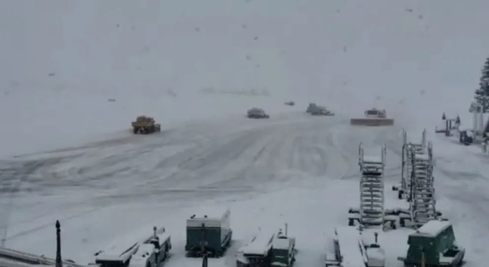El aeropuerto de Bariloche cerrado hasta la noche