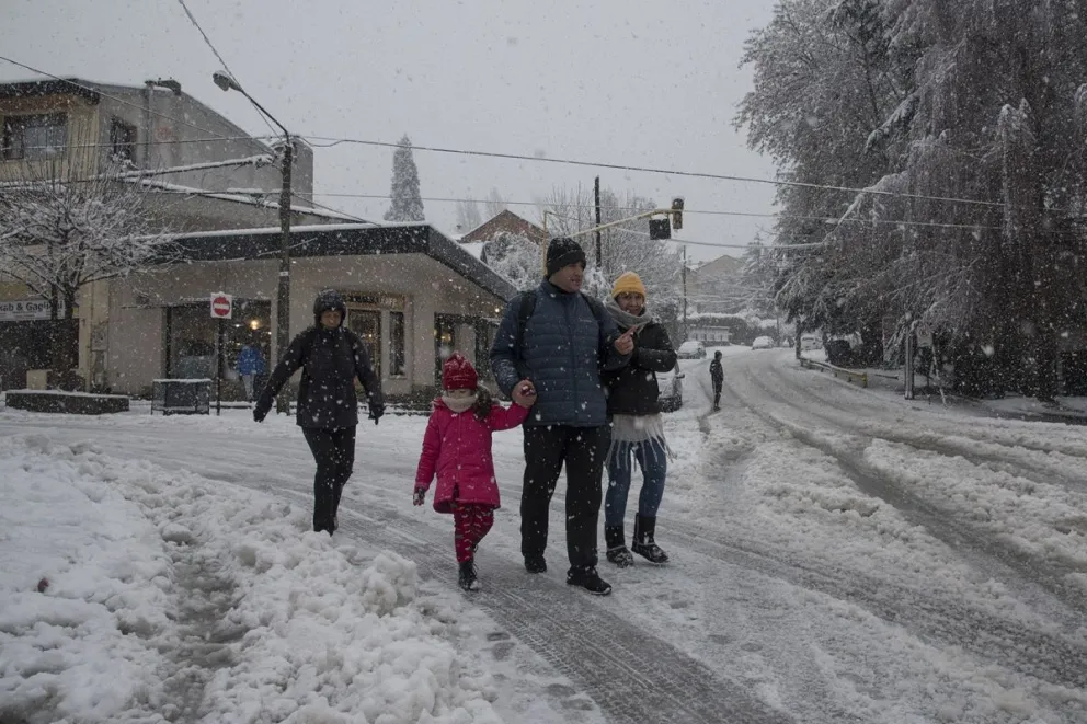 Galería de fotos: Imágenes de una ciudad tapada por la nieve