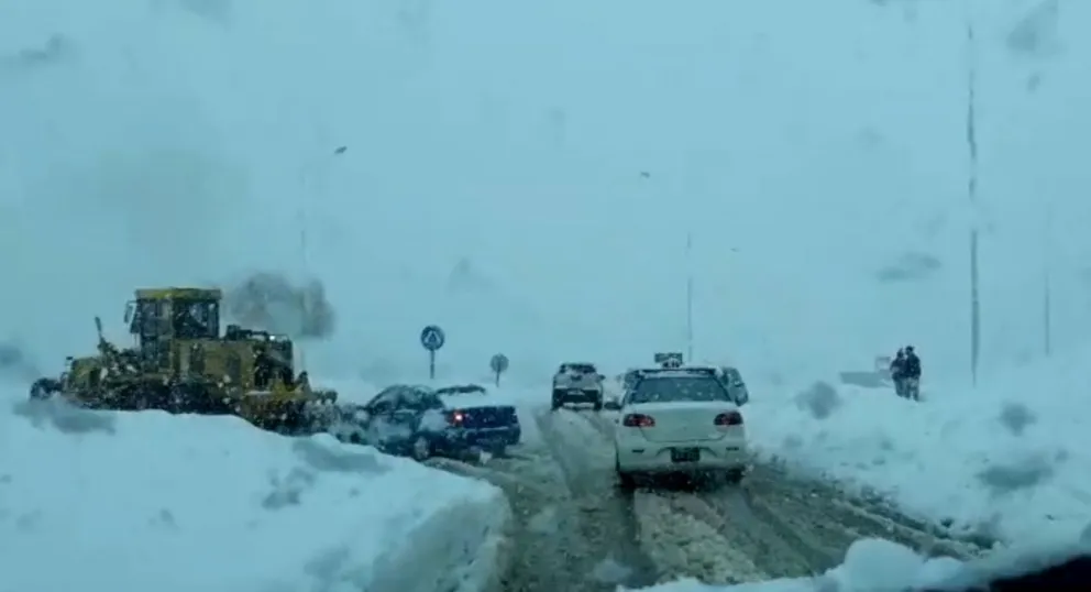 El municipio trabaja en el despeje de calles y rutas