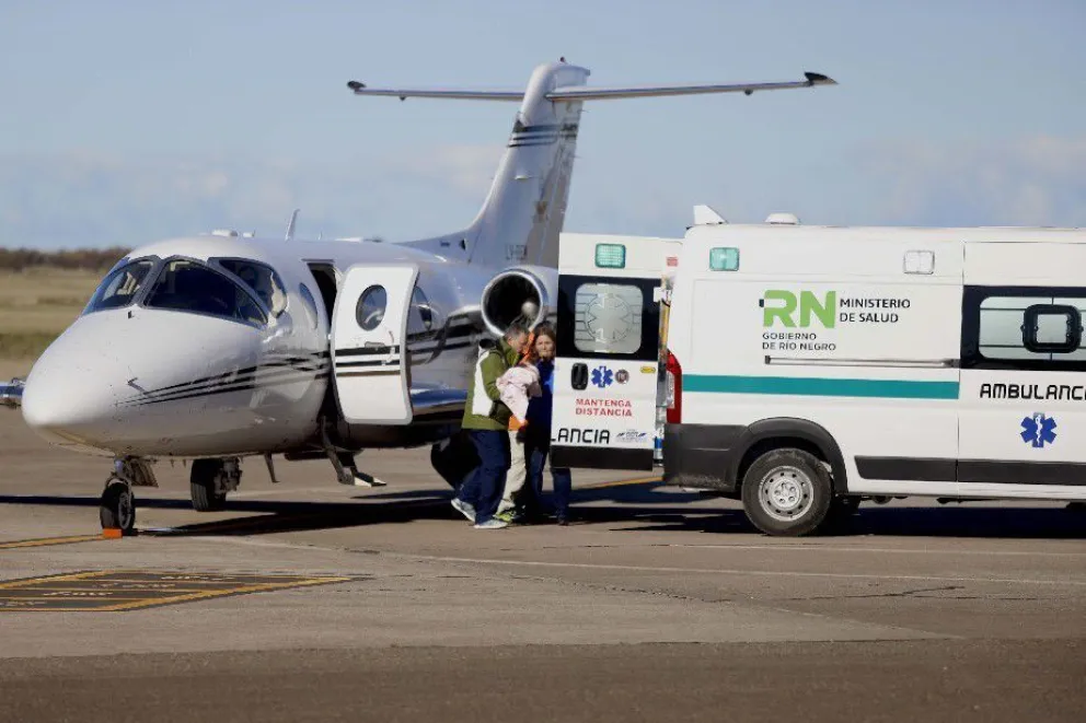 Salud asistió a bebé chubutense que era trasladado a Buenos Aires en vuelo sanitario