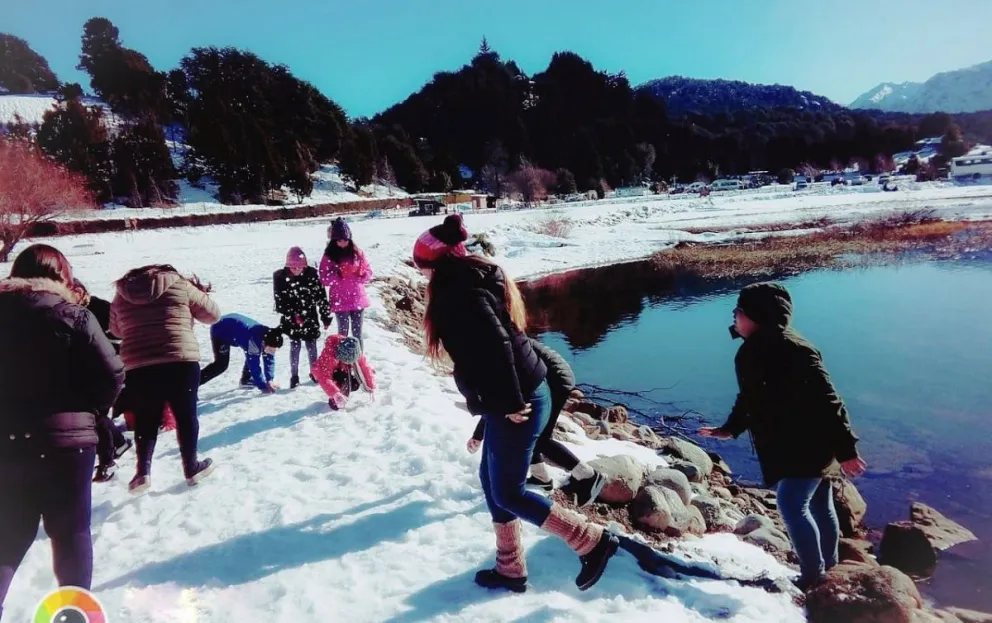 Los chicos del CAINA disfrutan de la nieve en vacaciones