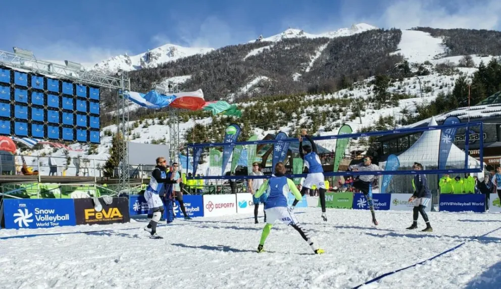 En el Cerro Catedral se marcará la historia del Circuito Mundial de Snow Volleyball