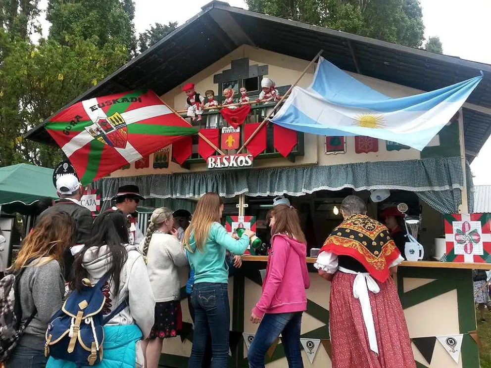 Las colectividades vuelven a ser parte de la Fiesta de la Nieve