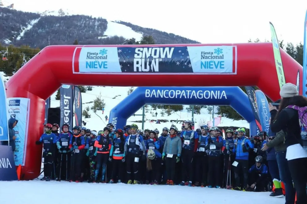 Cientos de corredores participaron del Snow Run en el Cerro Catedral