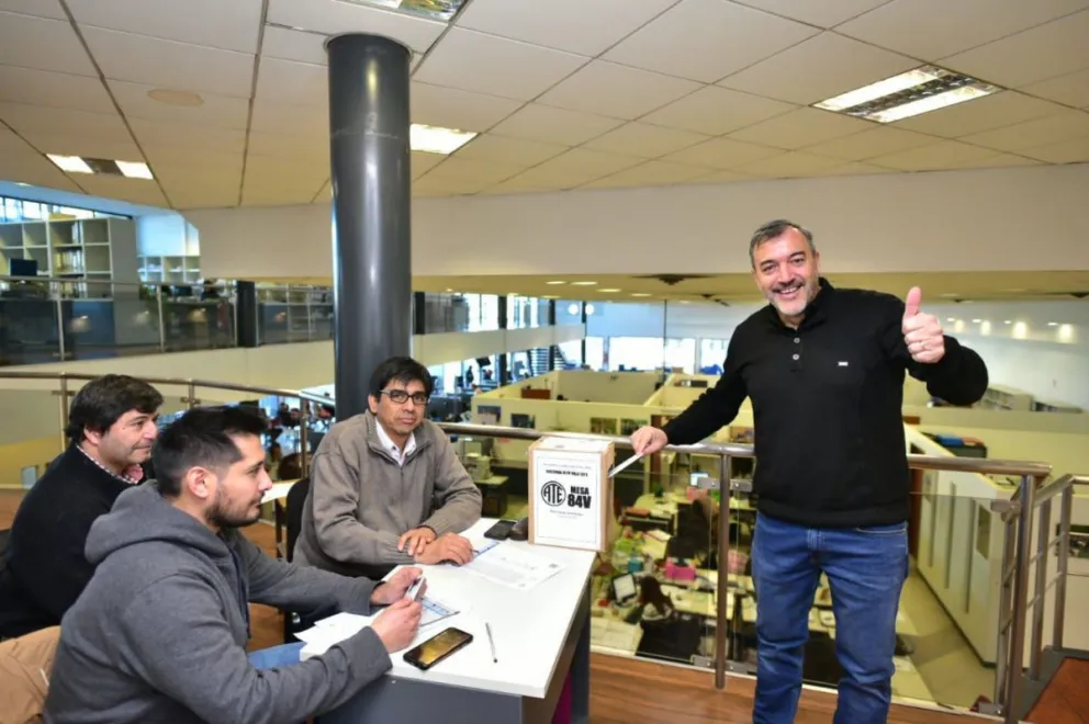 Aguiar votó en Roca y viajó a Buenos Aires