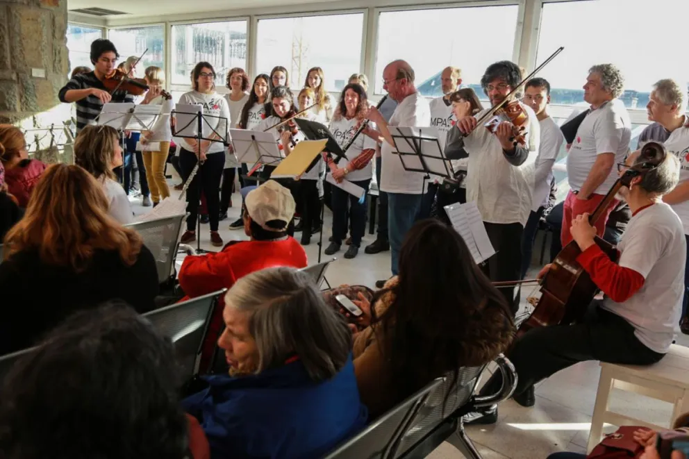 “Música para el alma” conmovió  a los pacientes del hospital