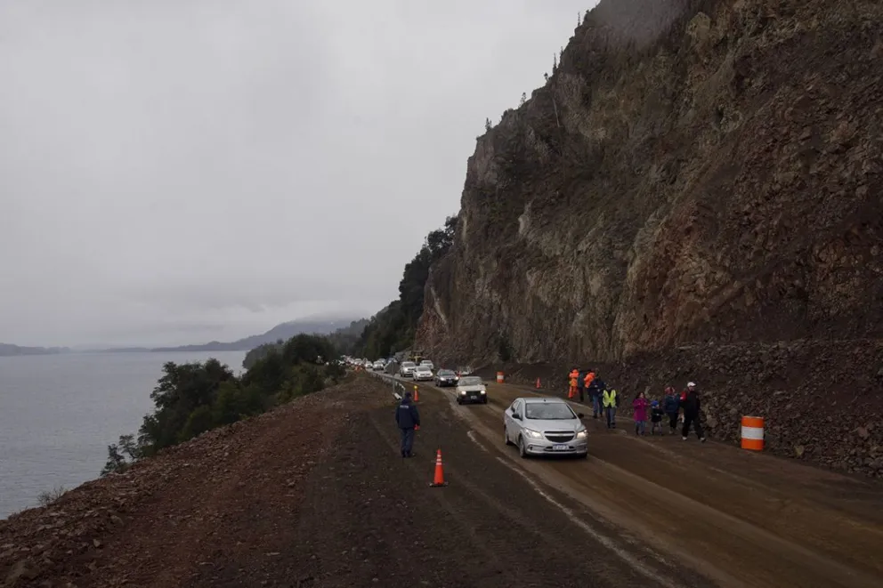 Tras el derrumbe, habilitaron la circulación de ruta 40