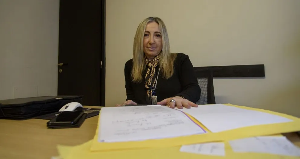 La candidata recibió a ANB en su oficina. 