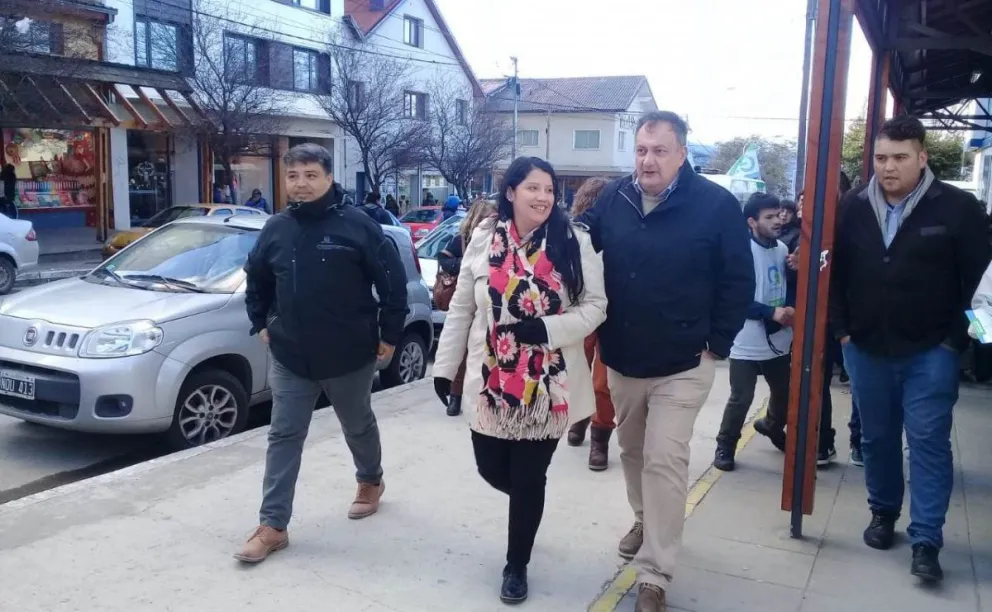 Con una caminata por Onelli, Gennuso cerró su campaña