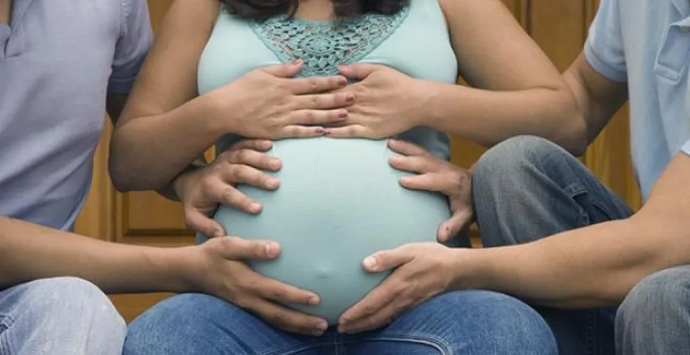 Embarazo subrogado: dos hombres será padres y una amiga de la pareja será gestante