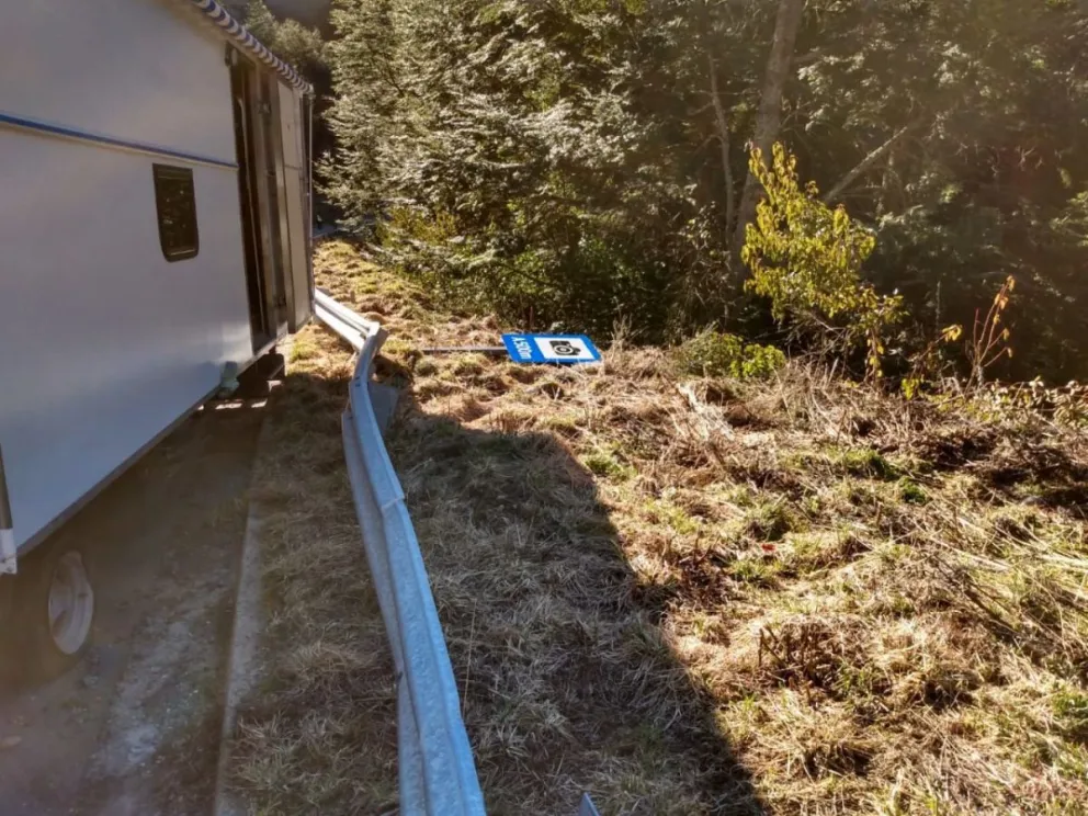 Un hombre está grave tras sufrir un accidente con la casa rodante en la que viajaba