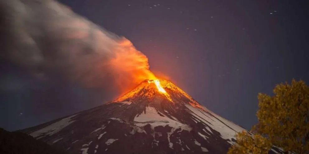 Establecen "plan de evacuación" ante una posible erupción del volcán Villarrica