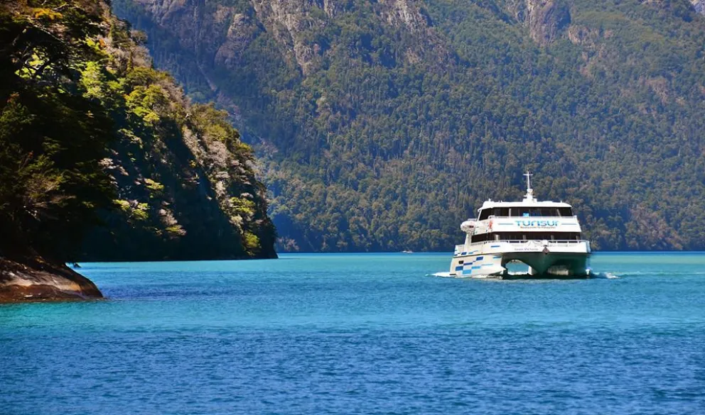Mirá cómo ganarte una excursión a la Isla Victoria para todo tu curso de la mano de Turisur