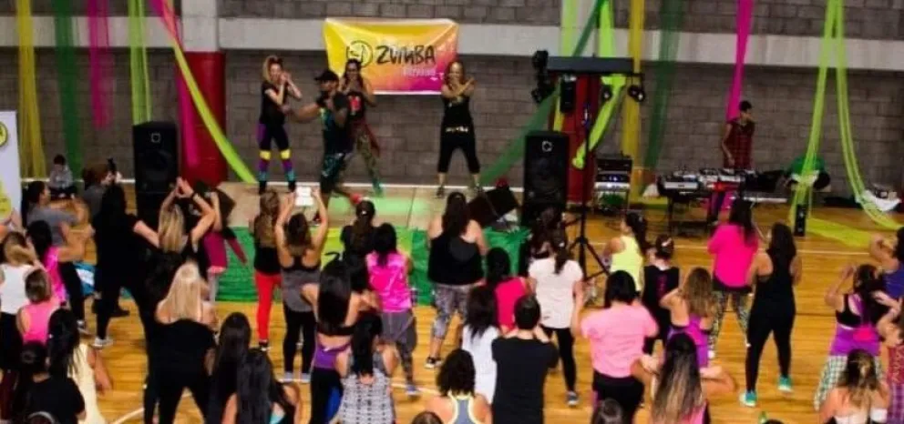 Se viene una clase especial de zumba para concientizar sobre el cáncer de mama