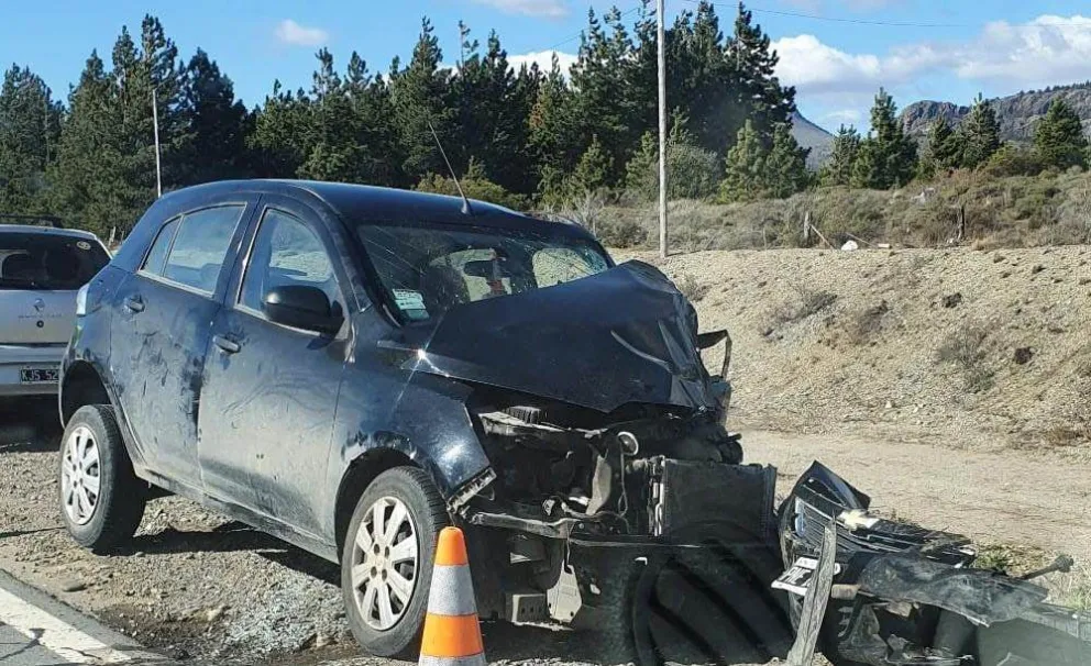 Fuerte choque frontal en el ingreso a Bariloche