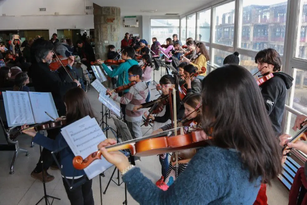 El hospital de Bariloche se llenó de música