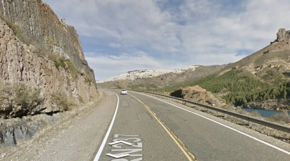 Tragedia en la ruta: un hombre y su hijo fallecieron en un choque frontal