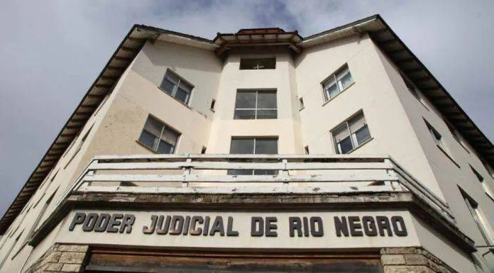 Viviendas sociales: Kopprio y Azócar fueron condenados por estafa