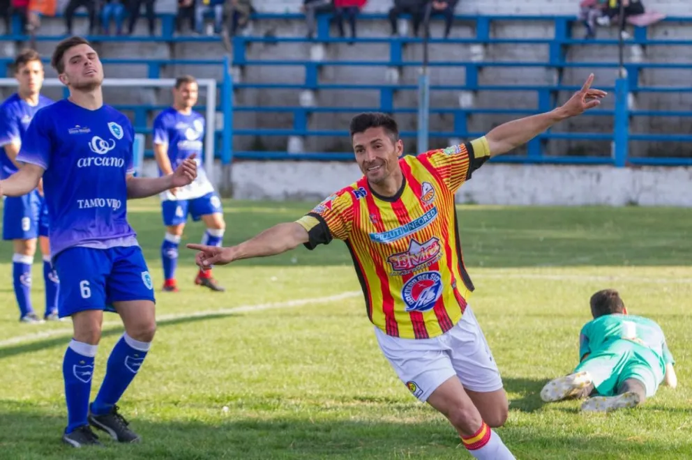 Cisneros, el eterno goleador. 