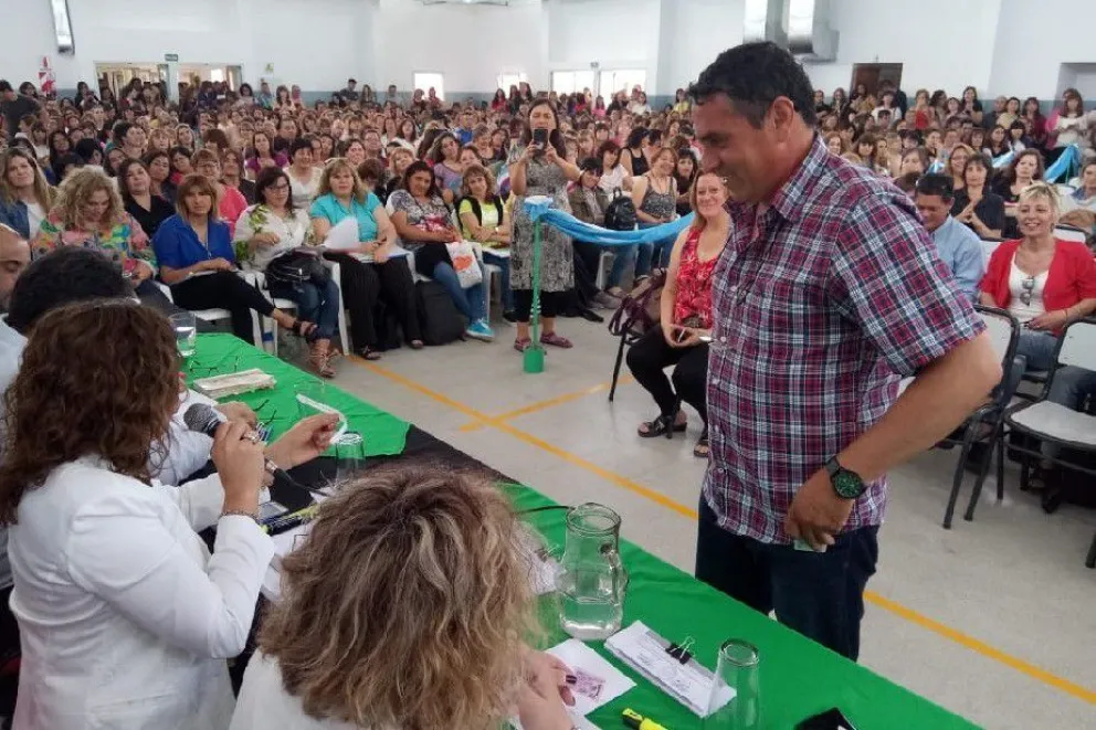 Más cargos directivos en Río Negro, ahora para primaria