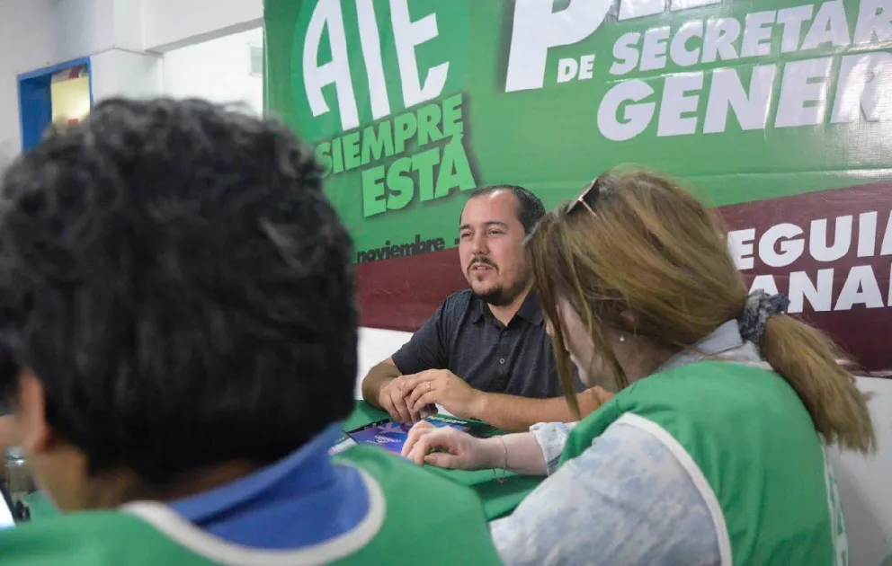 ATE aceptó la oferta salarial del gobierno pero exige una nueva paritaria en diciembre