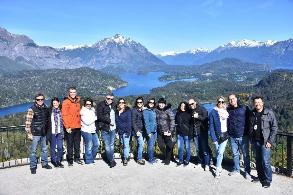 Bariloche, en España, países vecinos y medios masivos