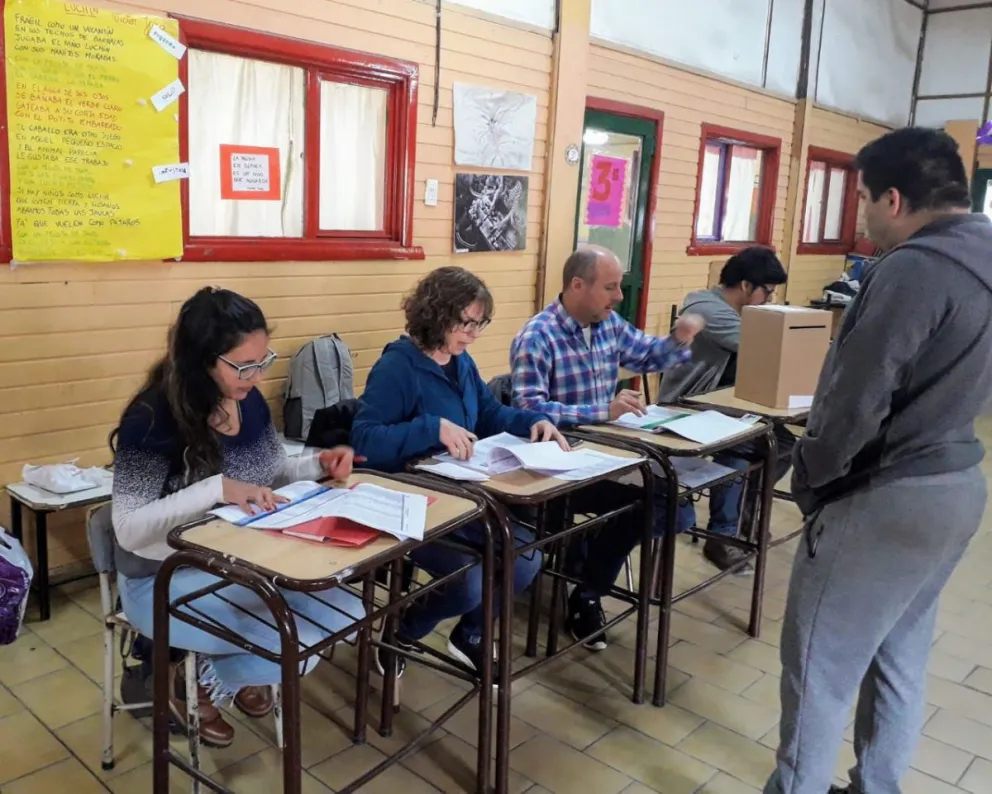 Se desarrollan las elecciones en la CEB