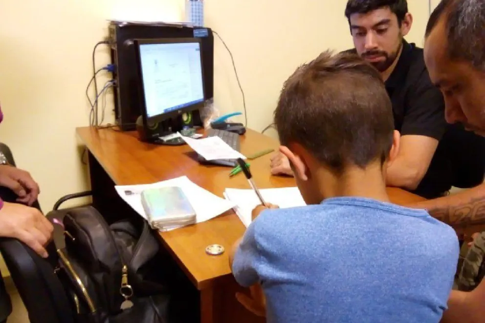 Santi, un niño rionegrino de 7 años, ya cuenta con su nueva identidad