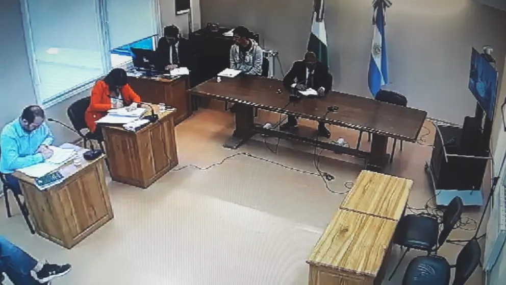 Imputaron por estafa a un hombre que ofrecía muebles para hoteles, los cobraba y no los entregaba