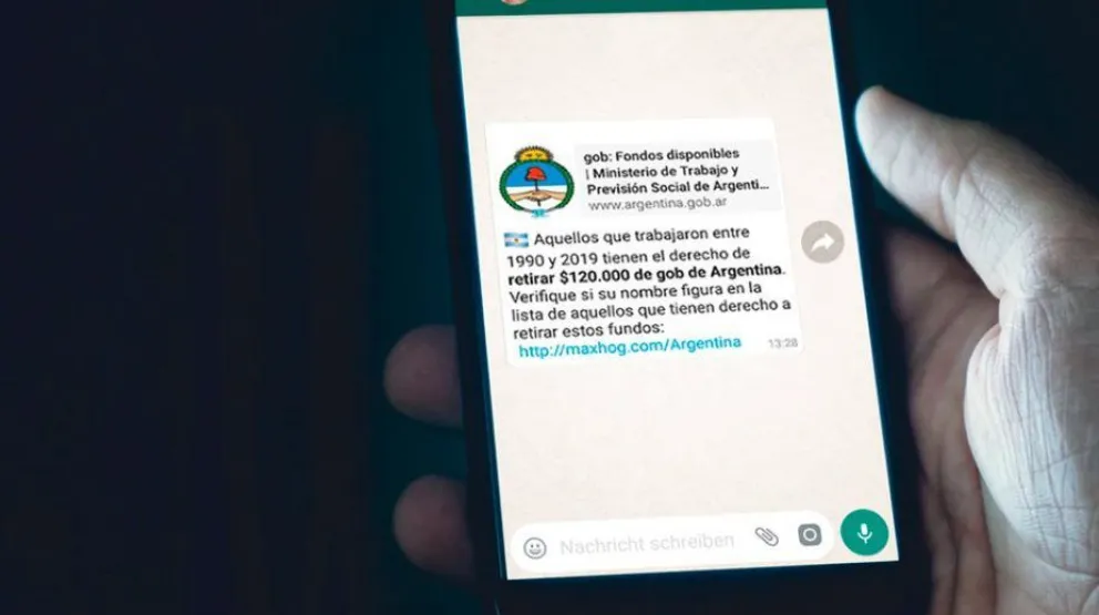 WhatsApp: alertan por una estafa que promete $120 mil del Estado argentino