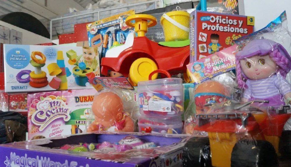 Niños y niñas de los CAINA recibirán regalos en las fiestas de navidad